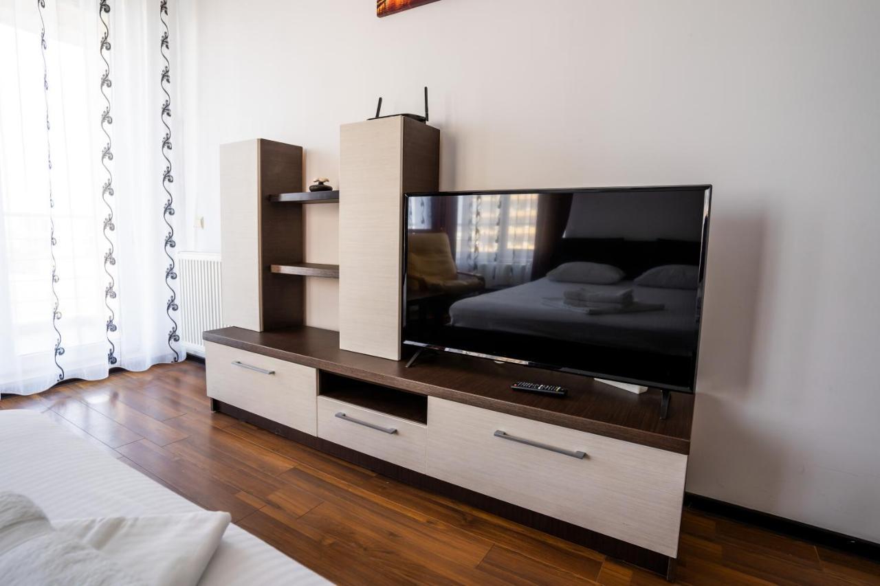 Summerland Relax Apartments Mamaia Exteriör bild
